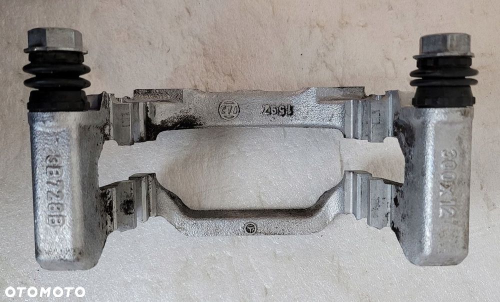 ZWROTNICA LEWA PRZÓD MERCEDES C-KLASA W206 V 2021 - 16