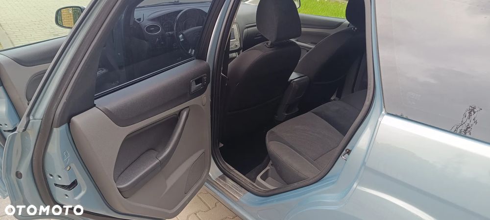 Ford Focus - 10