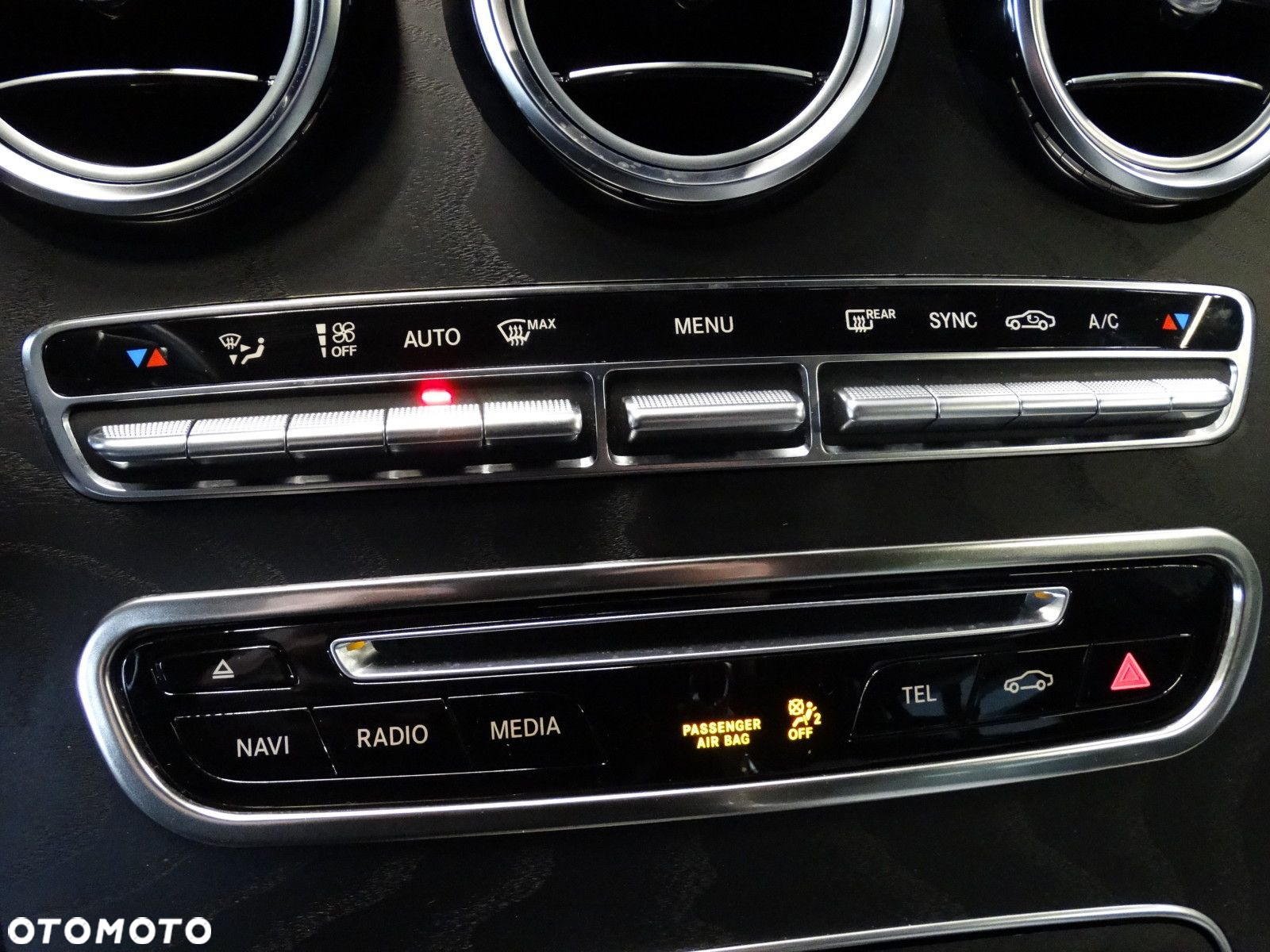 Mercedes-Benz GLC - 28