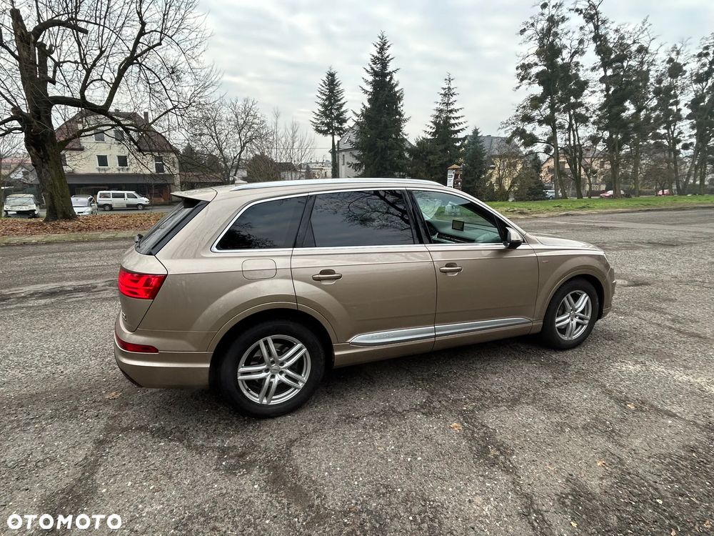 Audi Q7 - 7