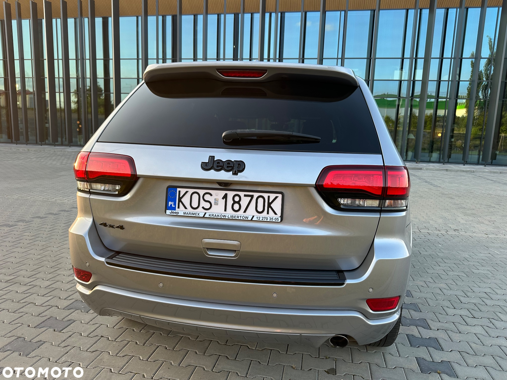 Jeep Grand Cherokee - 10