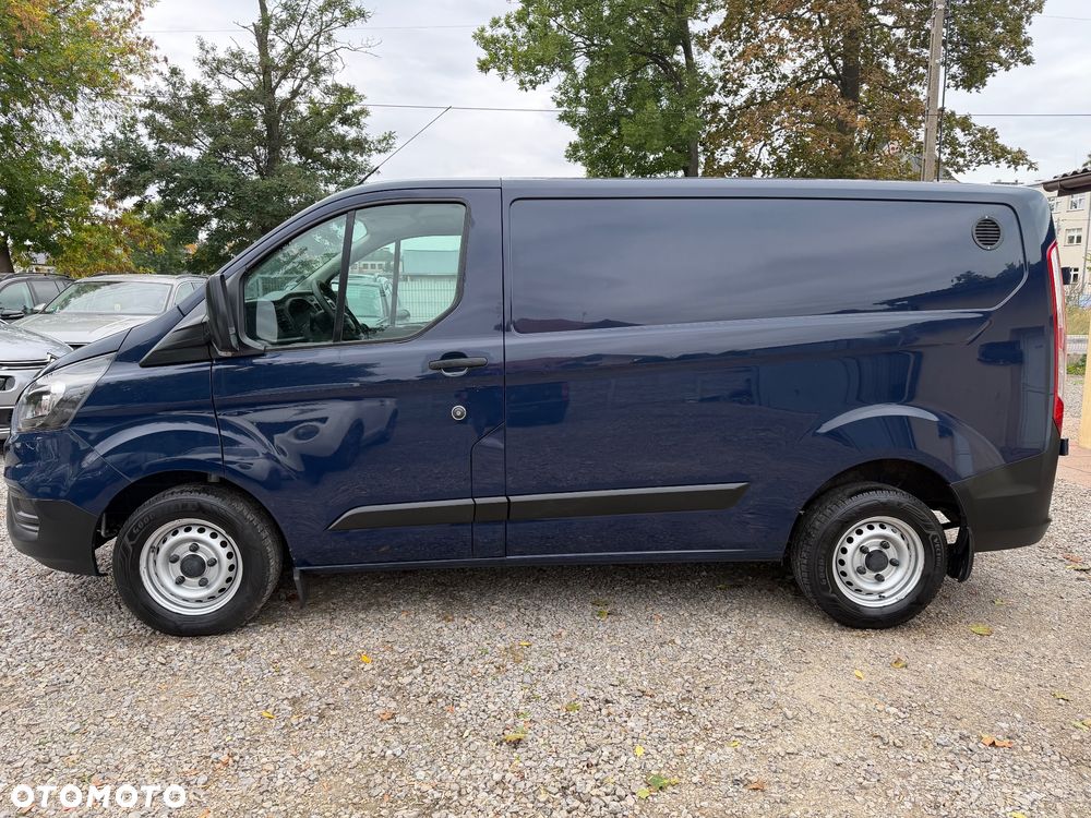 Ford TRANSIT CUSTOM - 23