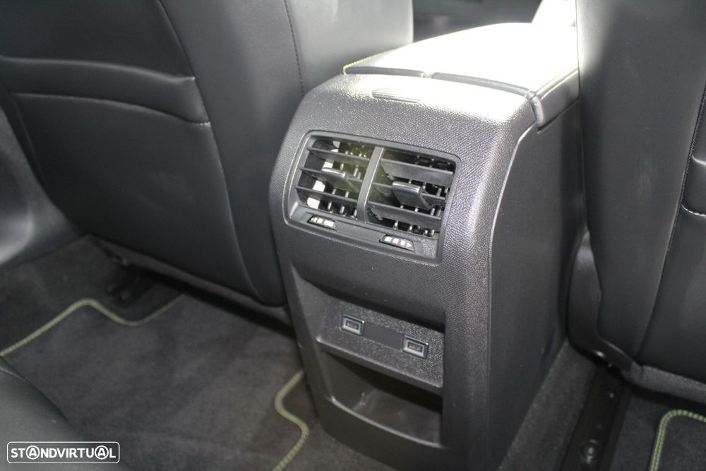 Peugeot 308 1.6 Hybrid GT Pack e-EAT8 - 11