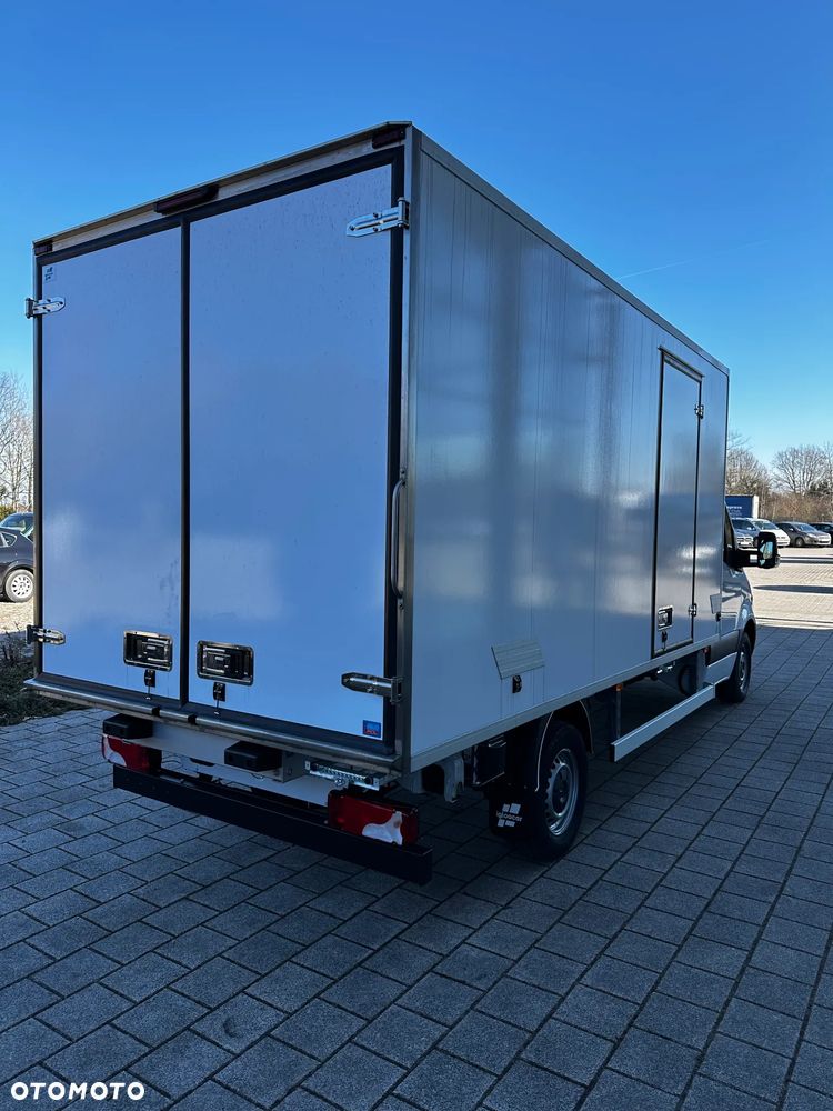 Mercedes-Benz Sprinter - 7