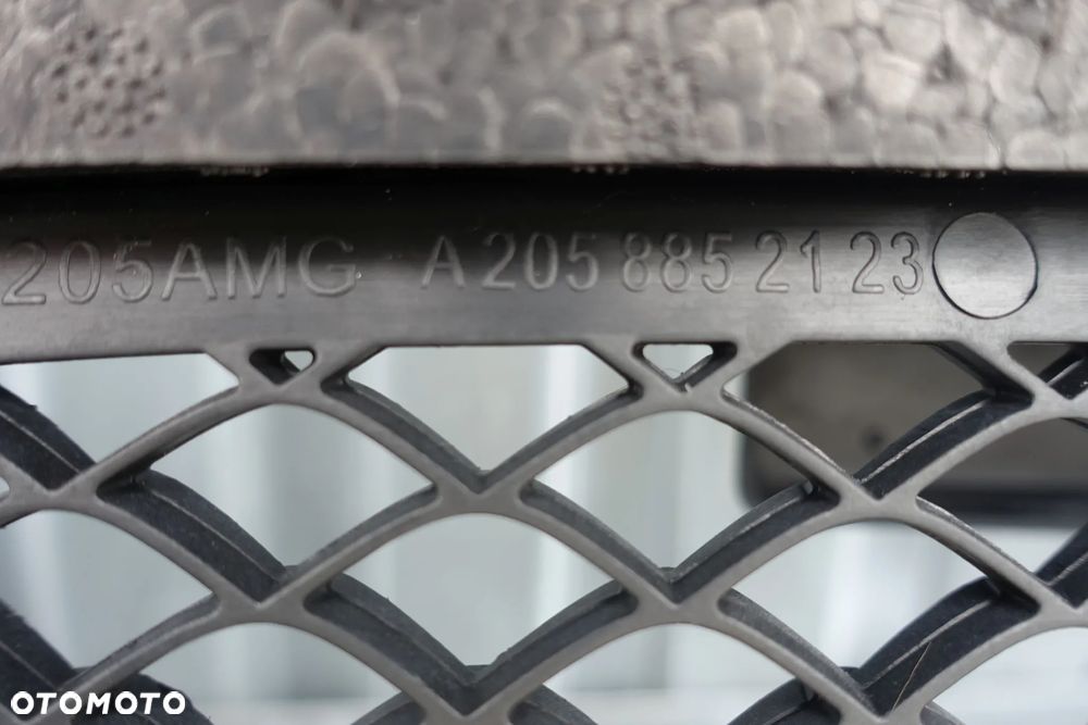 ZDERZAK PRZEDNI MERCEDES W205 17r. AMG - 19