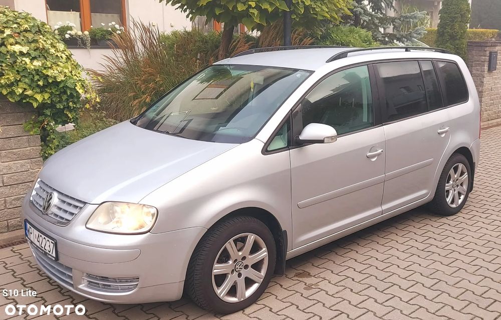 Volkswagen Touran 1.9 TDI DSG Highline - 9