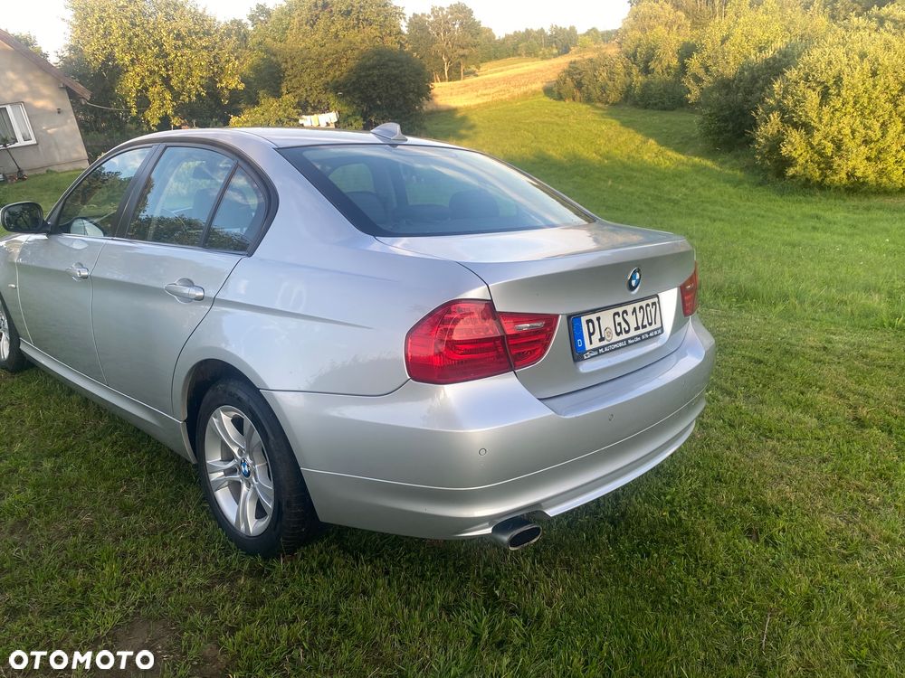 BMW Seria 3 320i Edition Exclusive - 2