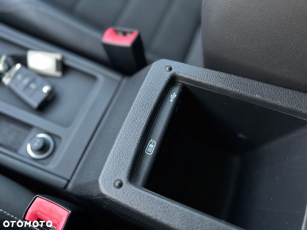 Volkswagen Golf Variant 2.0 TDI (BlueMotion Technology) Highline - 31