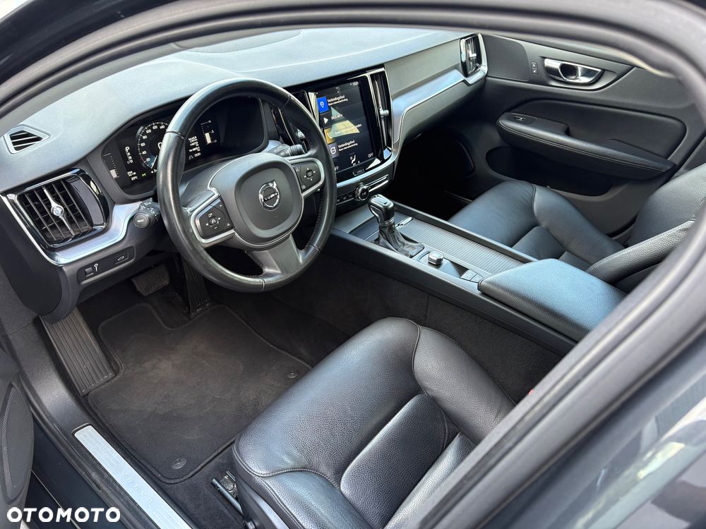 Volvo V60 D3 Momentum Pro - 5