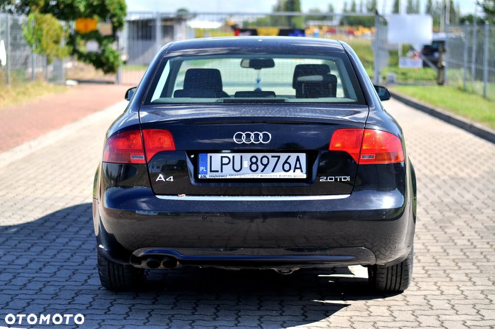 Audi A4 Limousine 2.0 TDI - 5