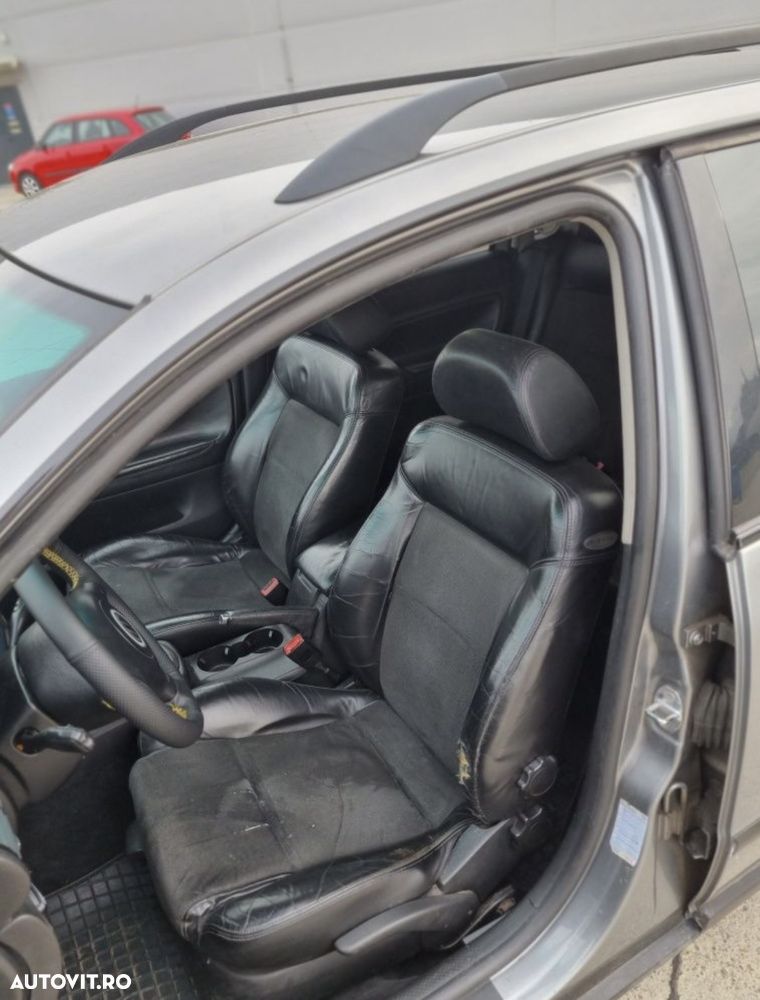 Volkswagen Passat 1.9TDI Highline - 13