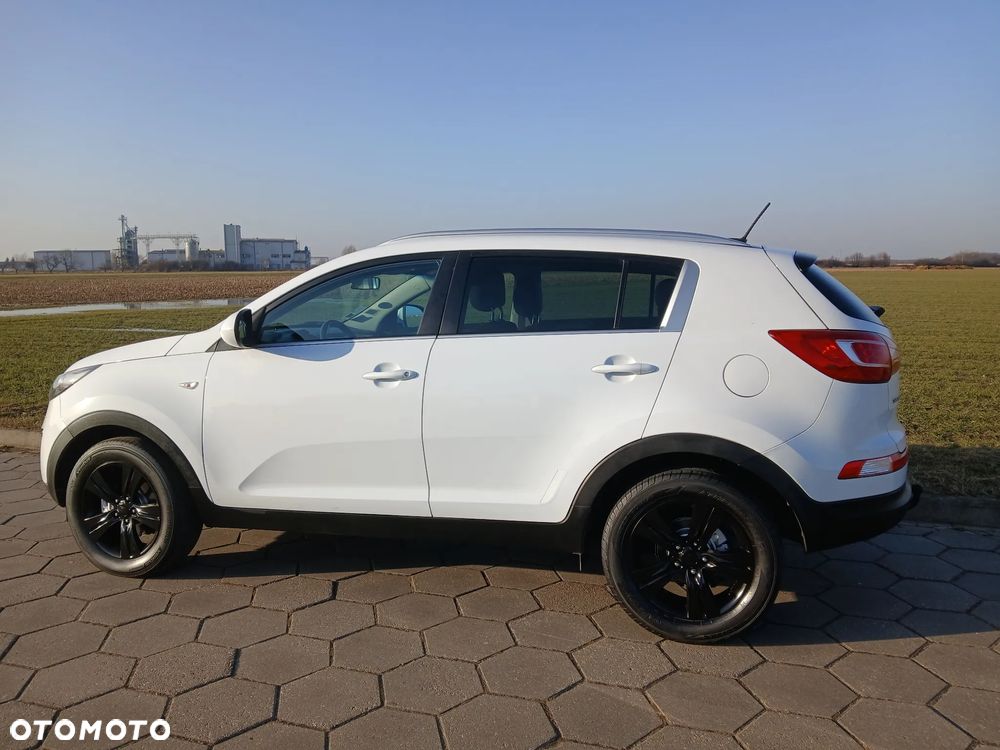 Kia Sportage 1.7 CRDI 2WD ISG Dream-Team Edition - 9