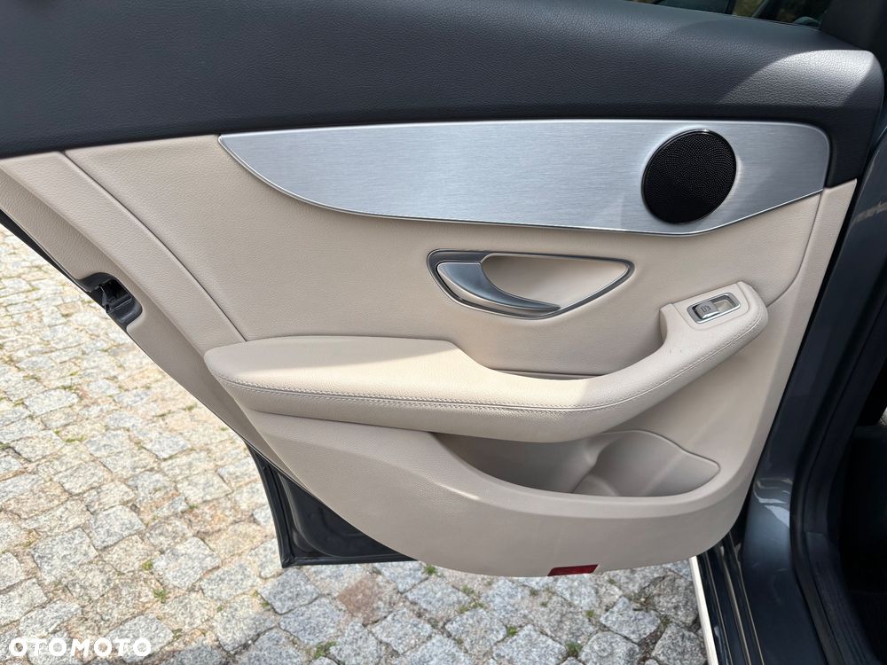 Mercedes-Benz Klasa C 180 (BlueTEC) d Exclusive - 19