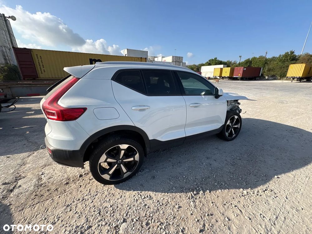 Volvo XC 40 T5 AWD Geartronic Momentum - 6