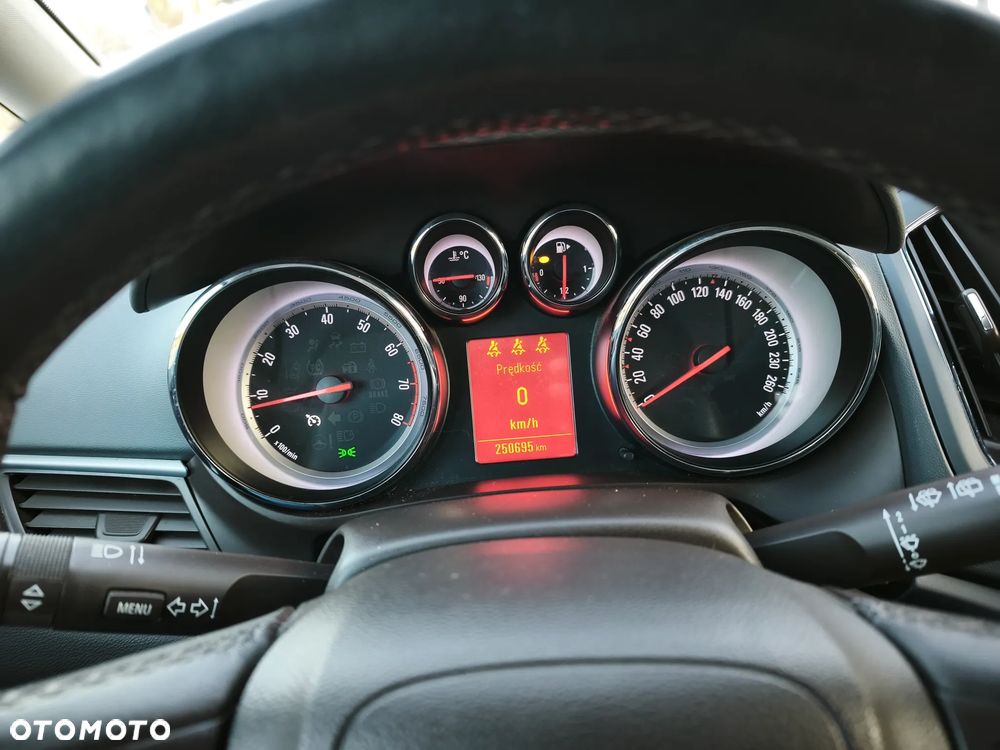Opel Zafira - 10
