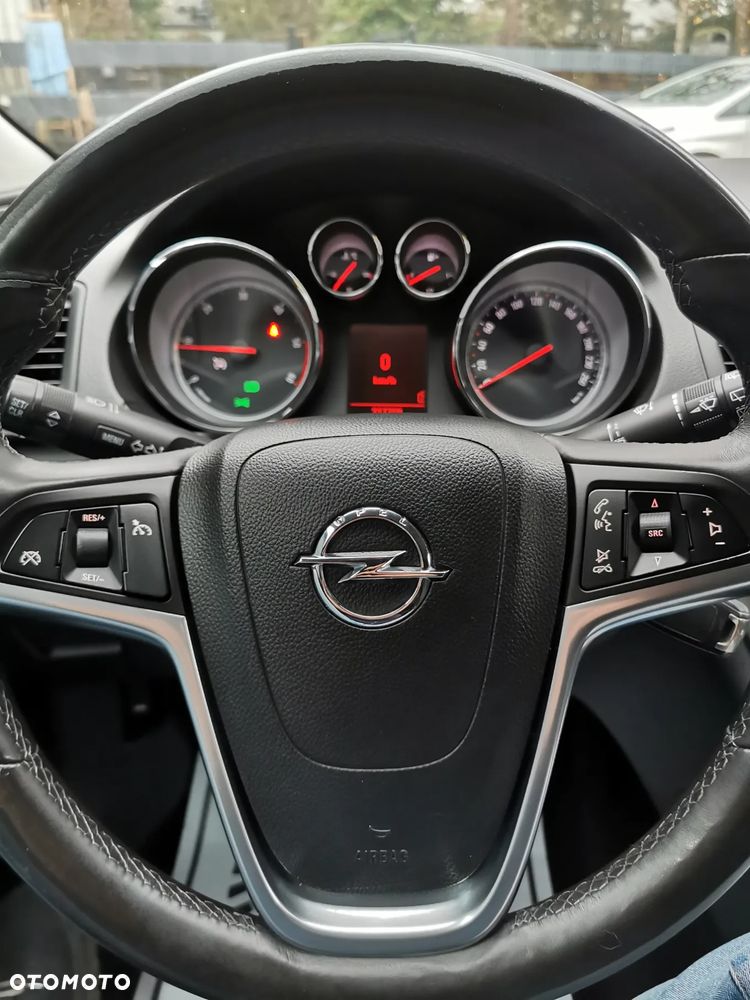 Opel Insignia 2.0 CDTI Design Edition - 29