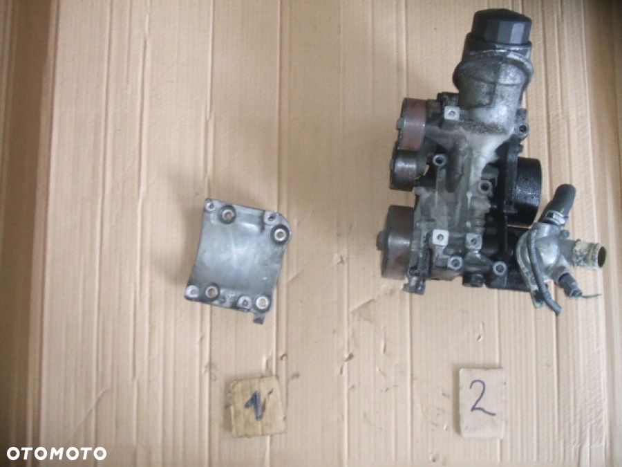 HONDA FR-V 2.2d ŁAPA ALTERNATORA SPRĘŻARKI silnika - 1