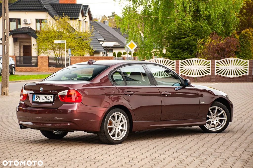 BMW Seria 3 320i - 18