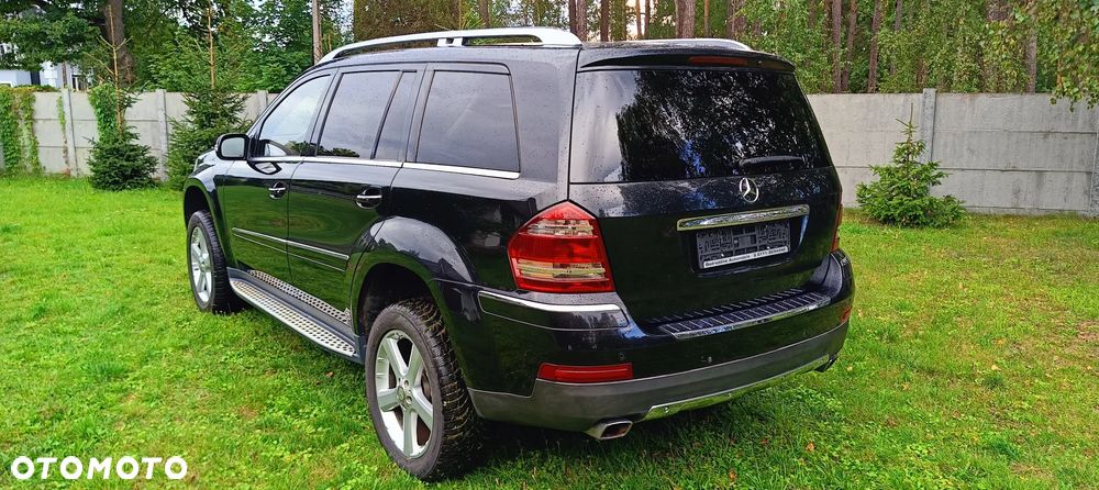 Mercedes-Benz GL 500 4Matic 7G-TRONIC - 8