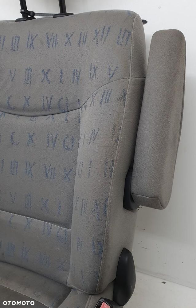 FOTEL OBROTOWY KAPITAŃSKI GRZANY PRAWY PRZÓD PASAŻERA RENAULT TRAFIC II EUR - 6