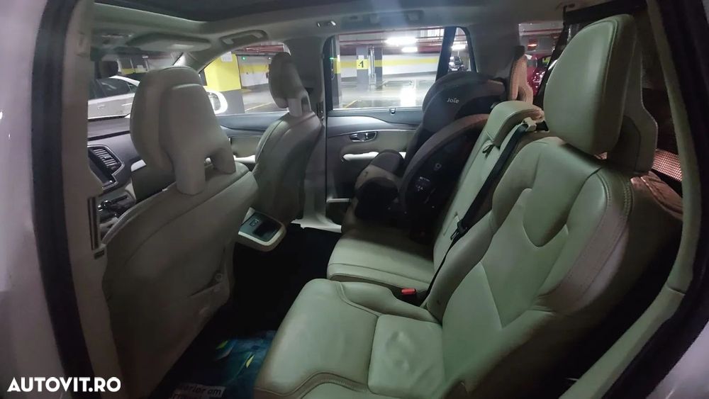 Volvo XC 90 D5 AWD Momentum - 12