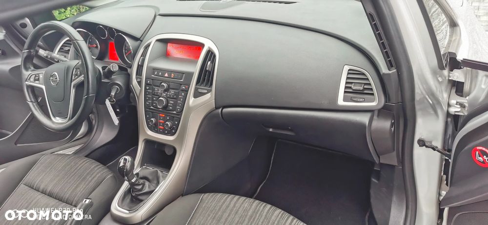 Opel Astra 1.4 Turbo Design Edition - 27