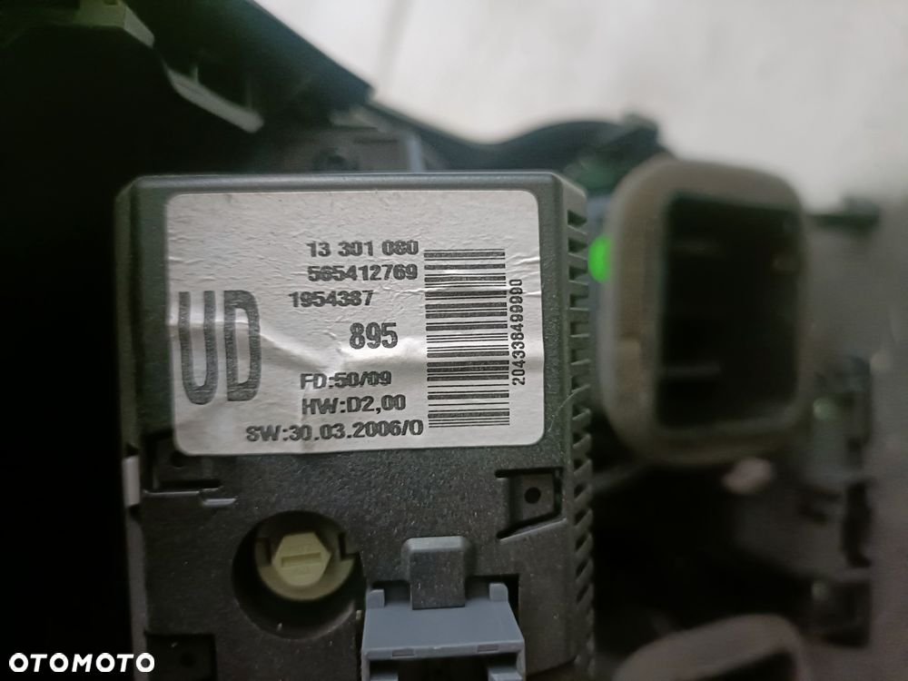 OPEL CORSA D 06-11 r. RAMKA KONSOLI kratki nawiewu środkowe WYŚWIETLACZ RADIA+ - 6