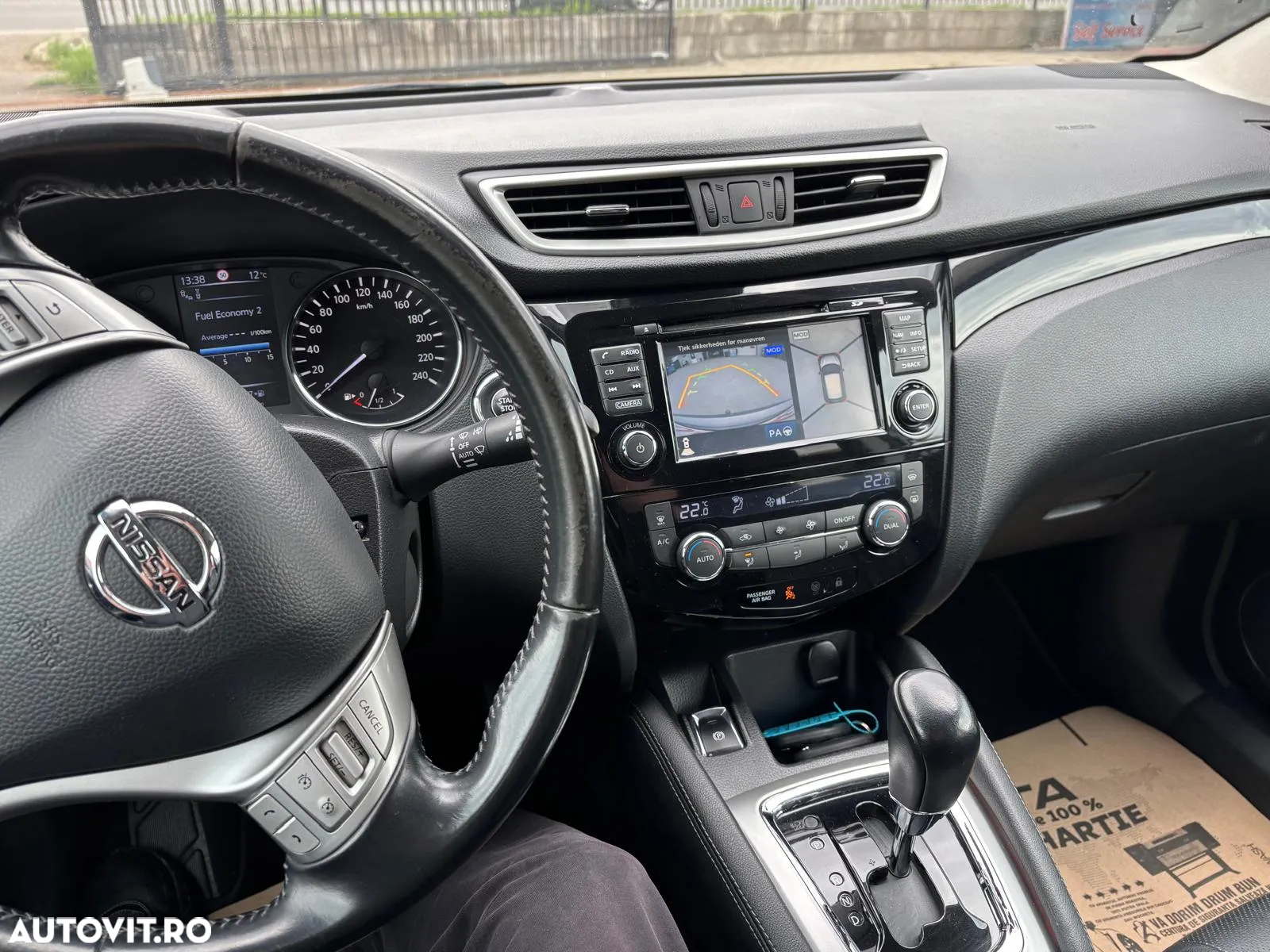 Nissan Qashqai 1.6 DCI Xtronic TEKNA - 9