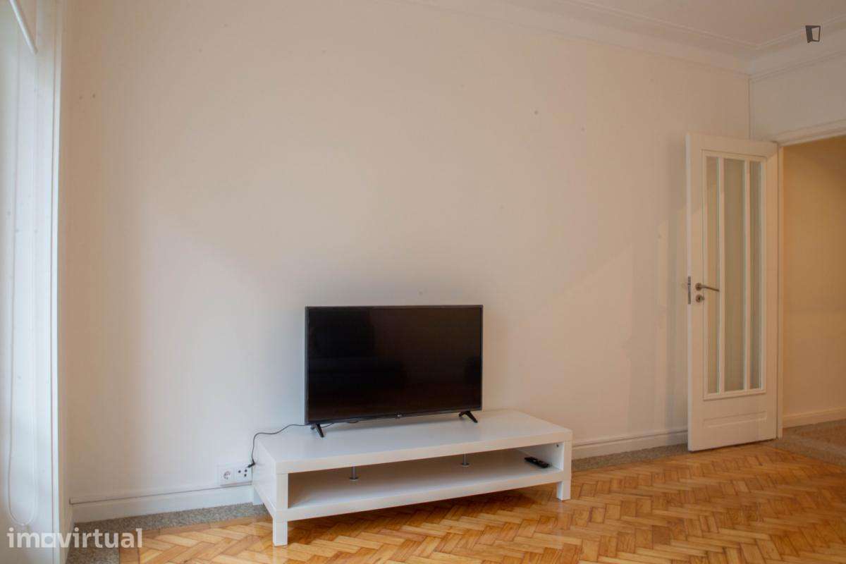 Quarto - localizado em Cedofeita Porto - Grande imagem: 3/26