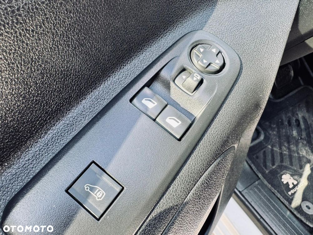 Peugeot PARTNER L1 AUTOMAT - 33