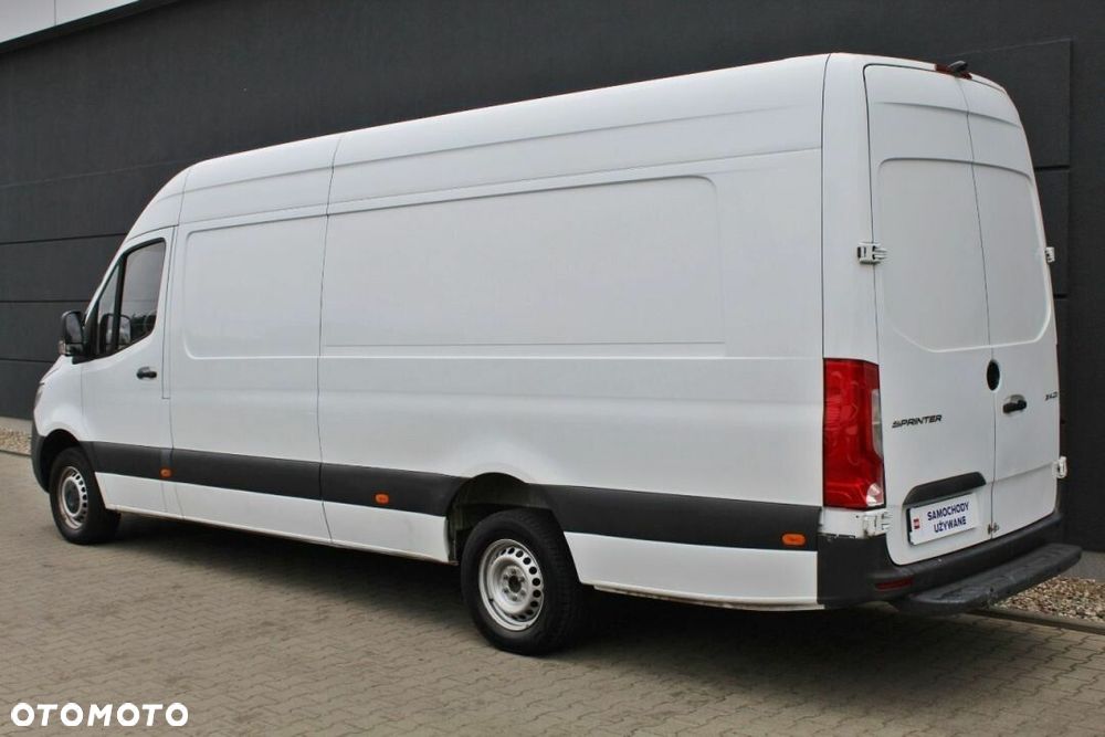 Mercedes-Benz Sprinter - 6