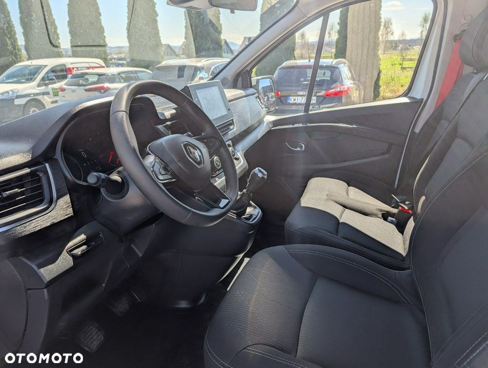 Renault Trafic - 10