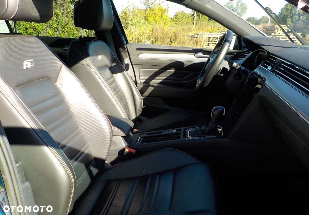 Volkswagen Passat - 17