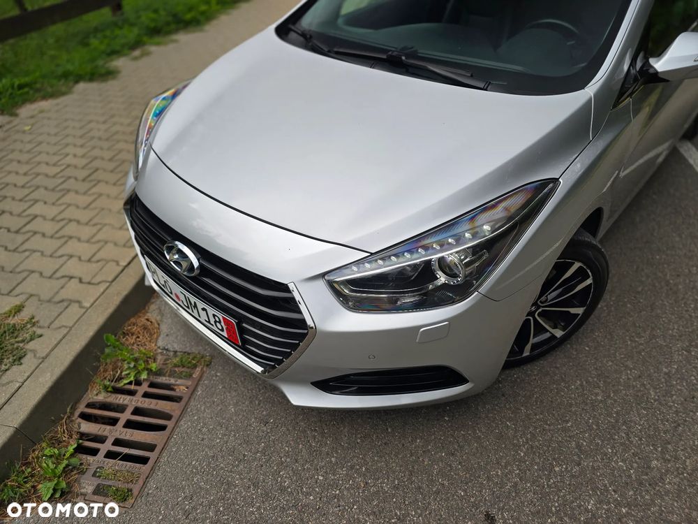 Hyundai i40 Kombi 1.7 CRDi DCT Premium - 37
