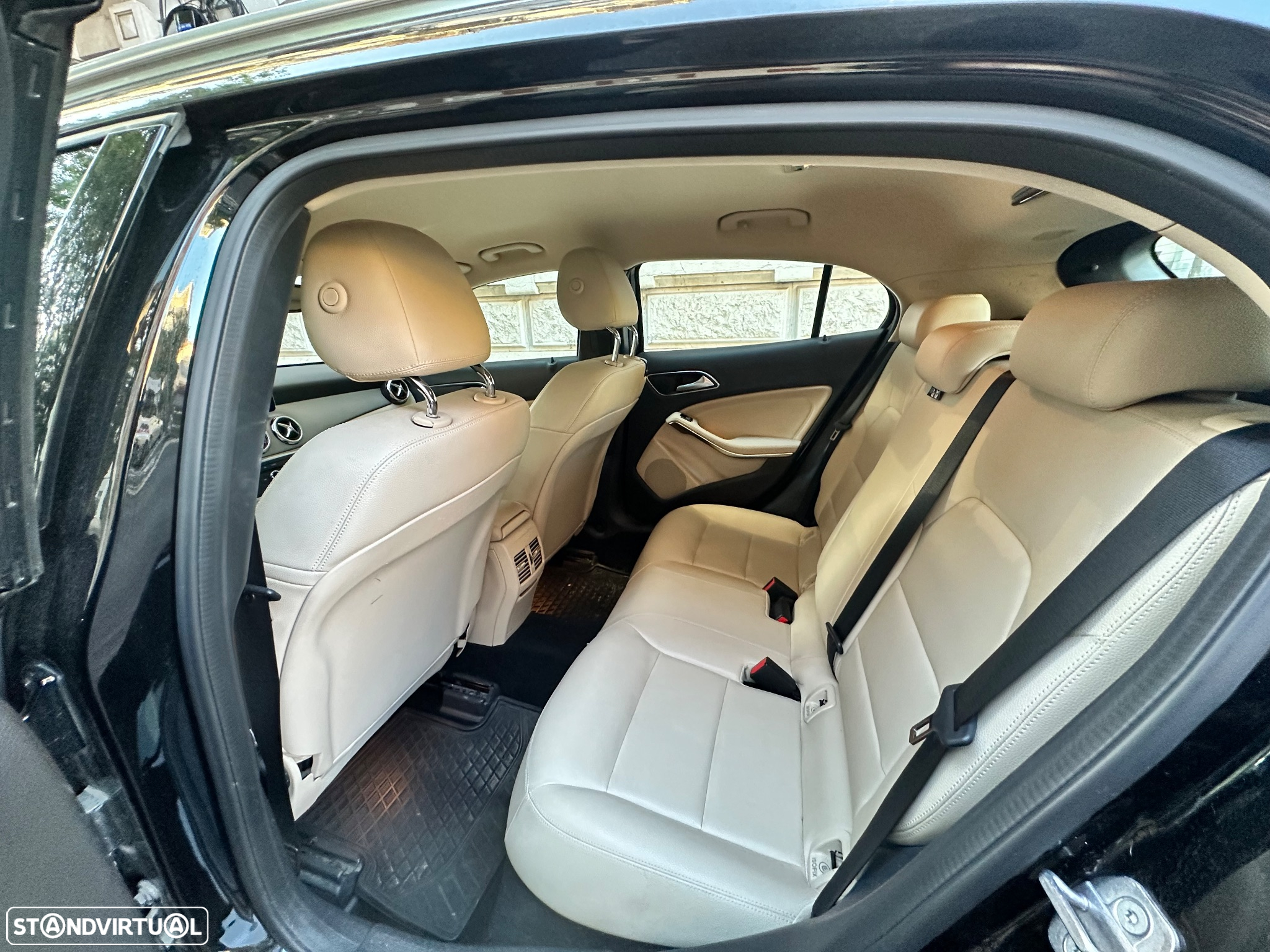 Mercedes-Benz GLA 180 d Urban Aut. - 3