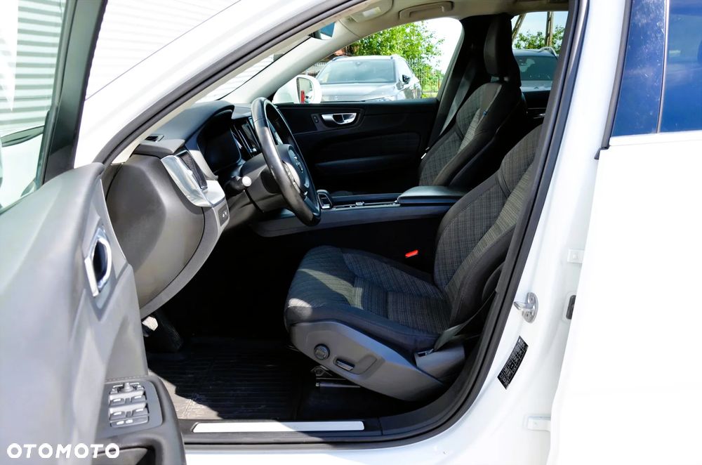 Volvo XC 60 T6 AWD Core - 11