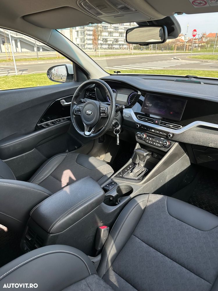 Kia Niro 1.6 GDI PHEV 2WD OPF Aut. Edition 7 - 18