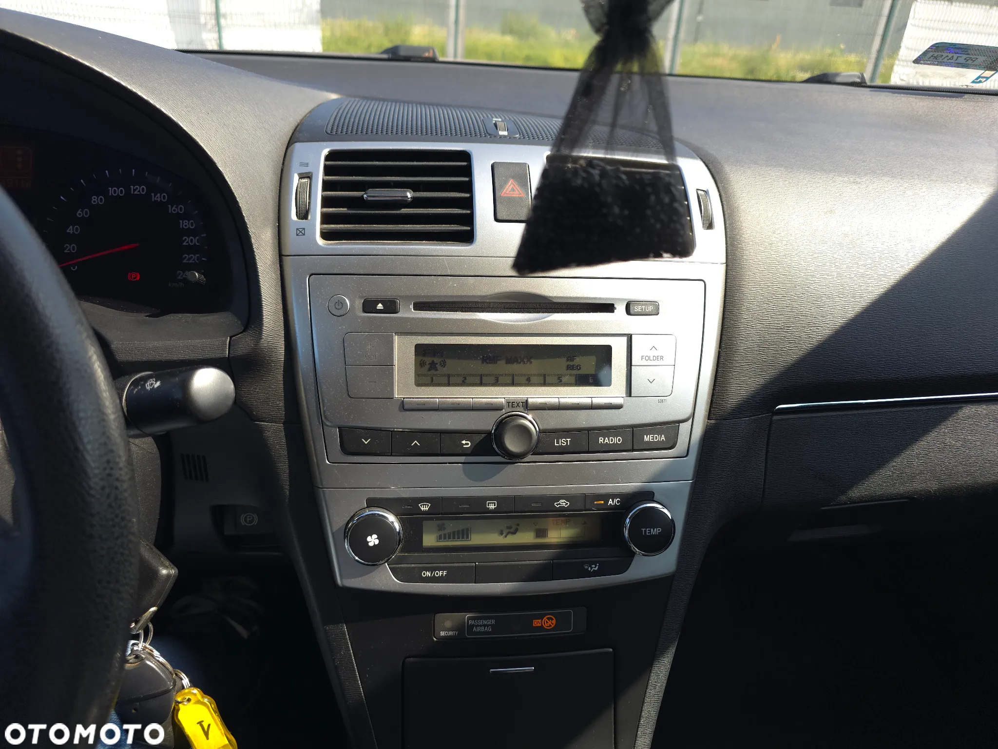 Toyota Avensis 1.6 Luna - 22