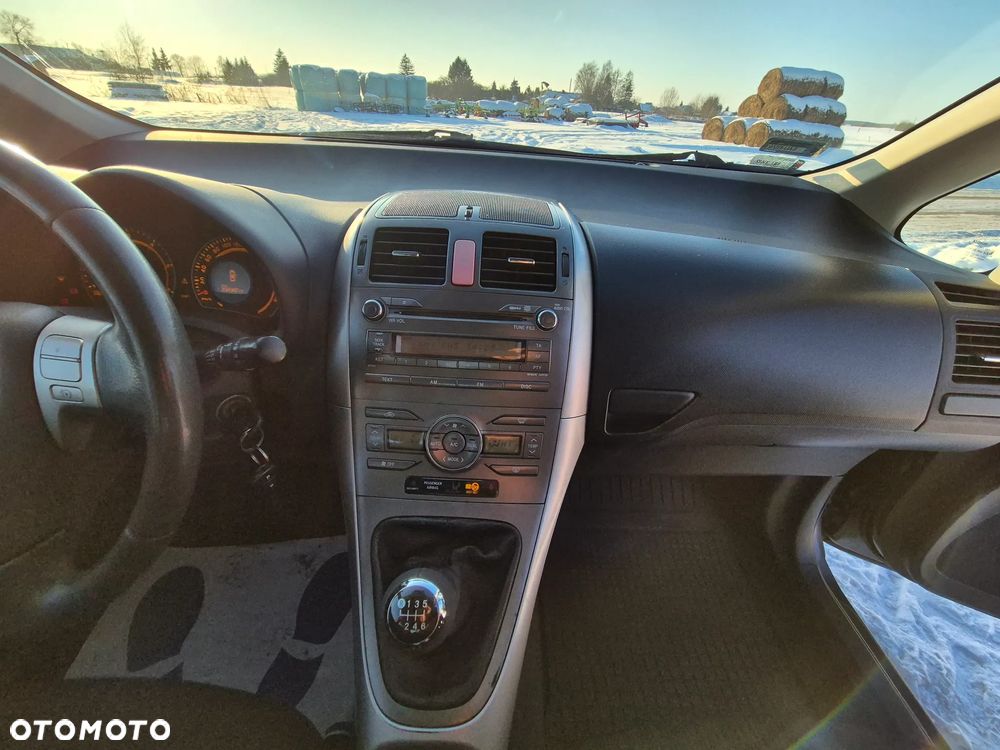 Toyota Auris 2.0 D-4D Sol - 25