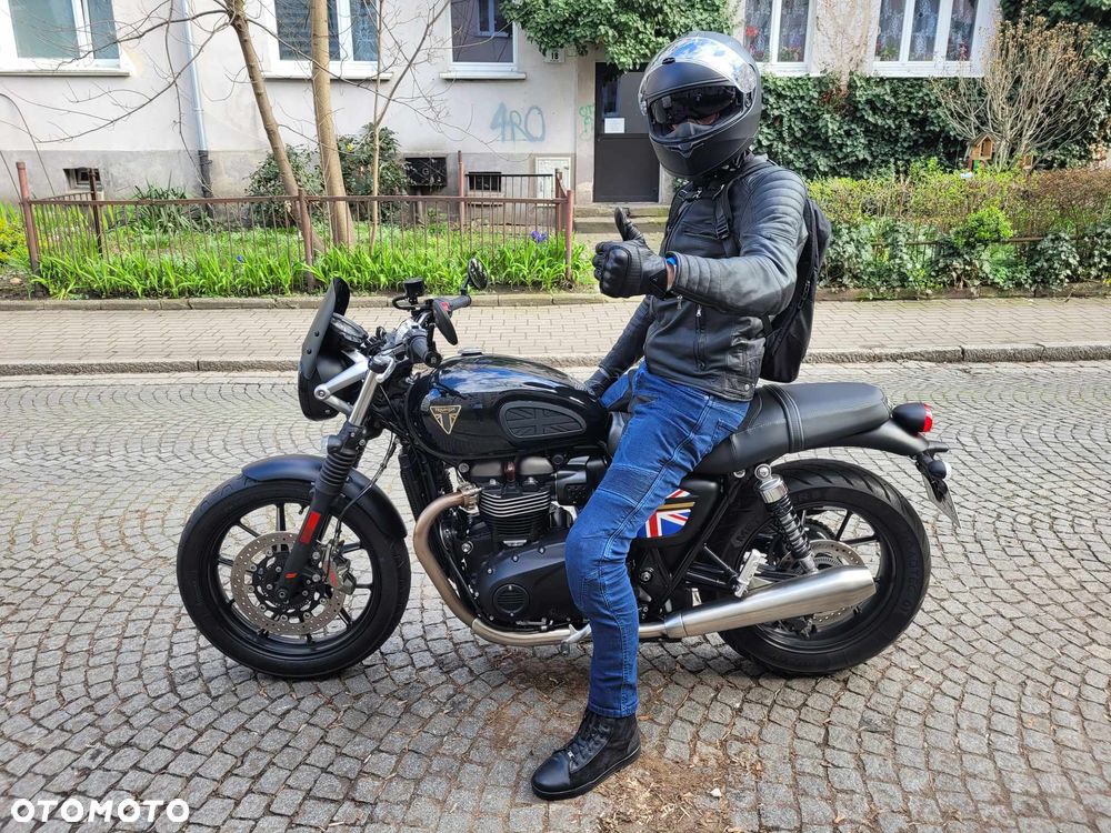 Triumph Street Twin - 1