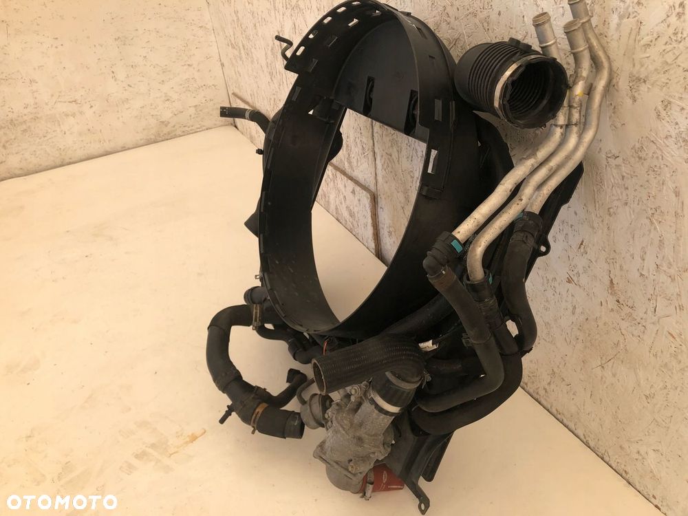 RANGE ROVER L320 OBUDOWA WENTYLATORA AH32-8K619-AC - 4