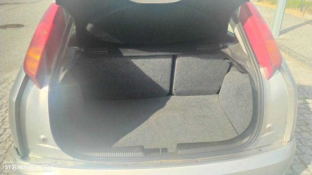 Ford Focus 1.4 Ambiente - 7