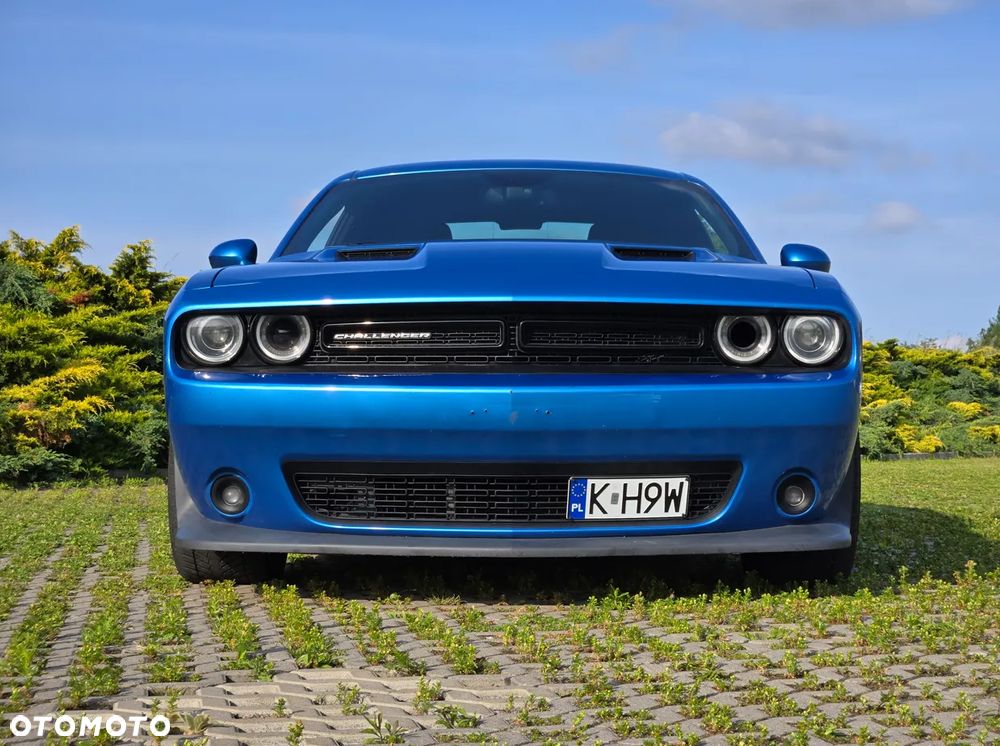 Dodge Challenger - 1