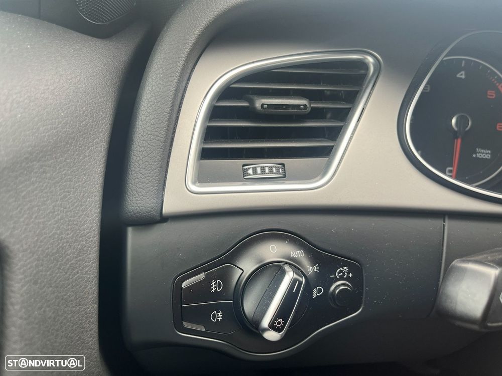 Audi A4 Avant 2.0 TDI Business Line S-line - 15