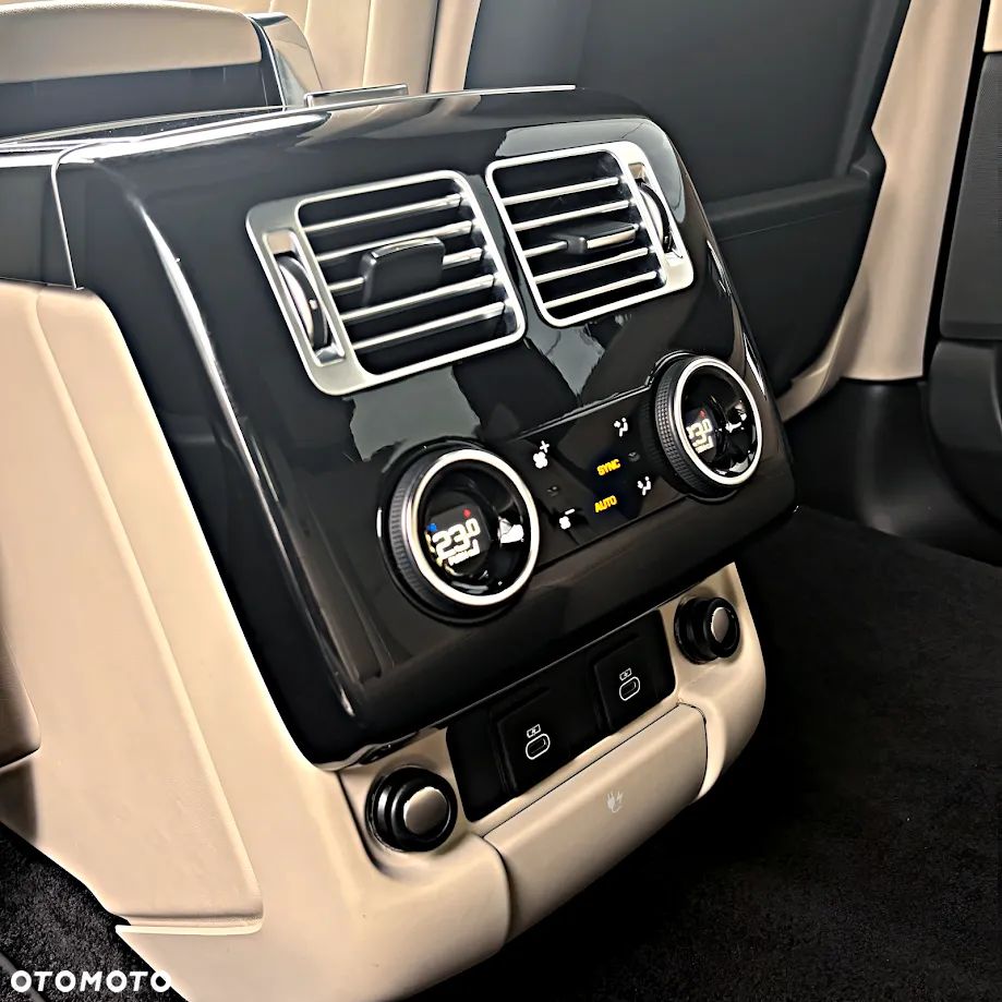 Land Rover Range Rover - 11