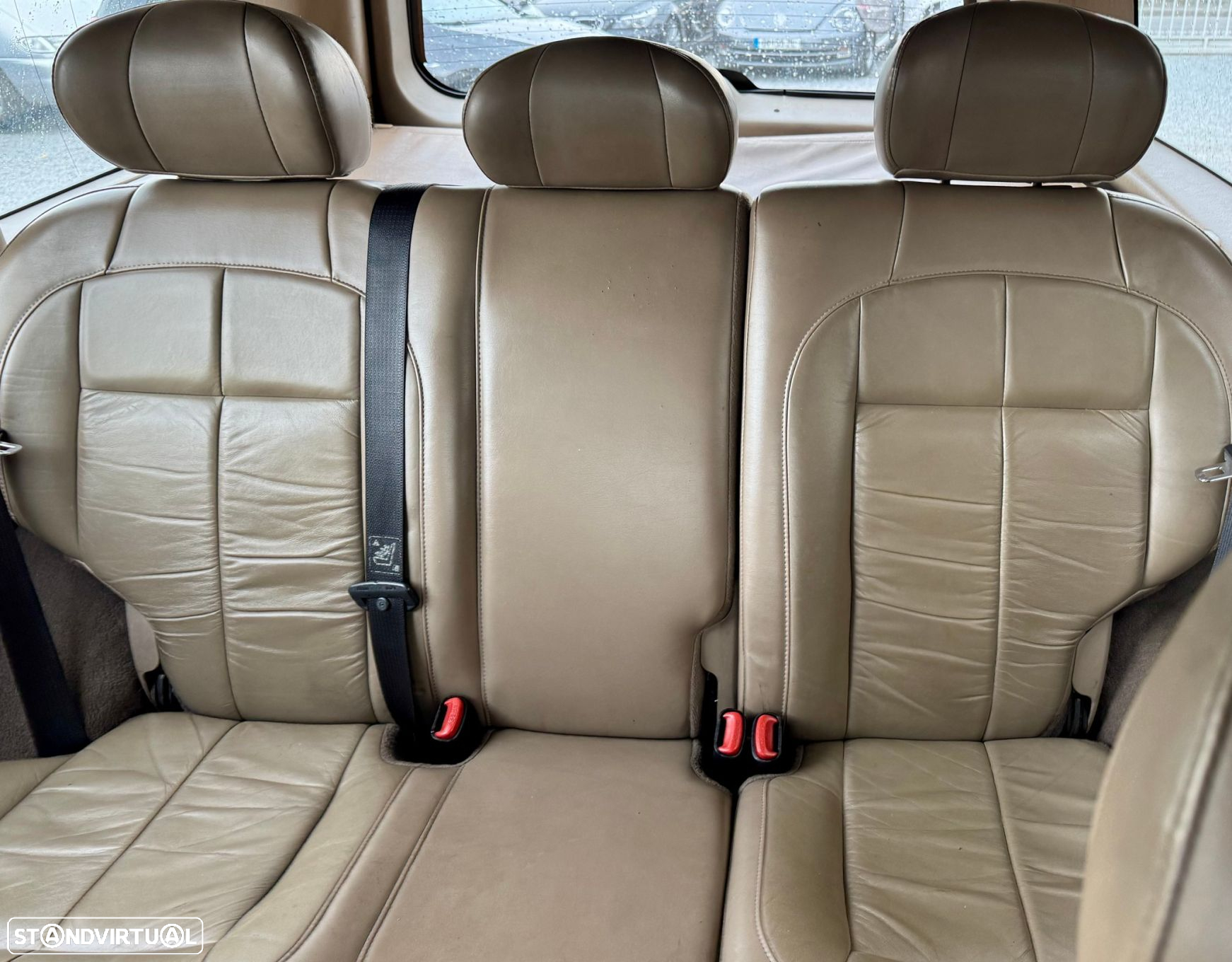 Jeep Grand Cherokee - 25