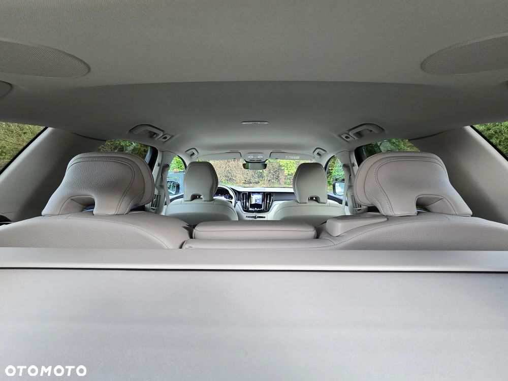 Volvo XC 60 B4 D AWD Plus Bright - 14