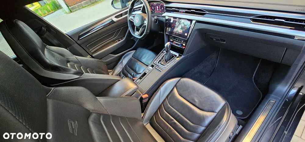 Volkswagen Arteon 2.0 TDI SCR R-Line DSG - 32