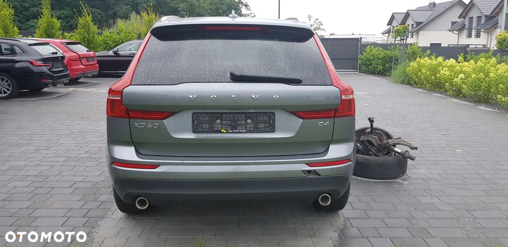 Volvo XC 60 D4 AWD Geartronic RDesign - 6