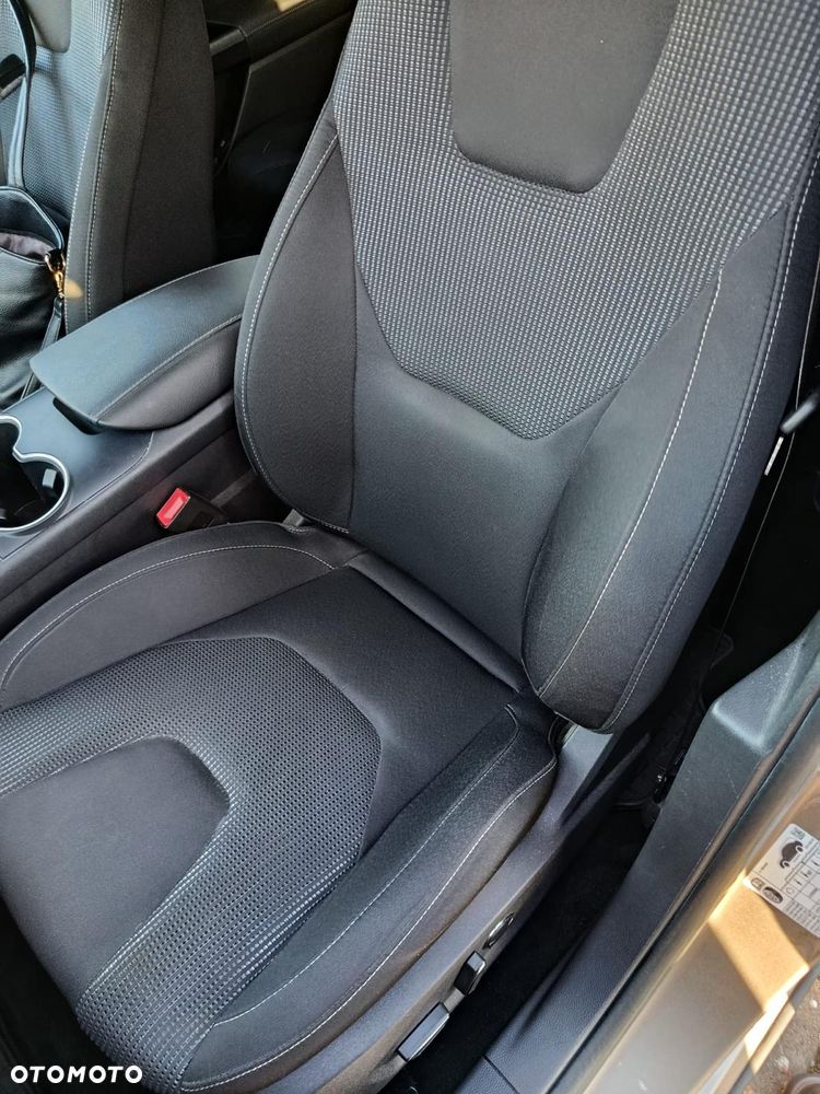 Ford Mondeo - 10